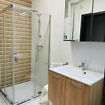 Leda 1-2 Aranypart Apartment *