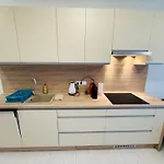 Leda 1-2 Aranypart Apartment
