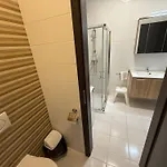 Leda 1-2 Aranypart Apartment