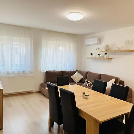 Apartment Leda 1-2 Aranypart *