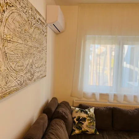 Appartement Leda 1-2 Aranypart *