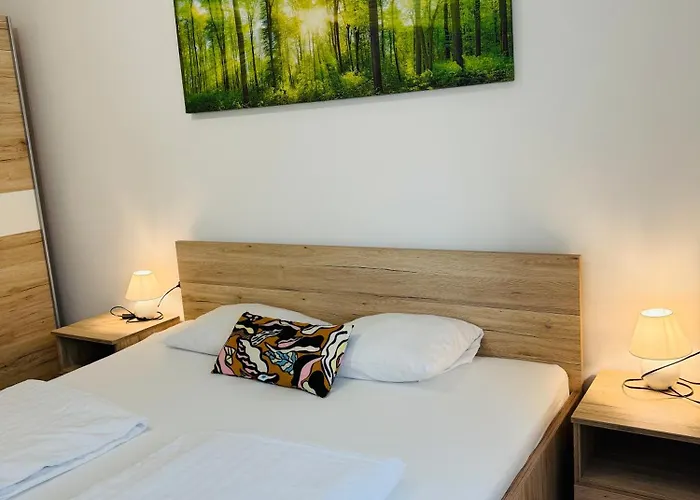 Leda 1-2 Aranypart Apartmán Siófok