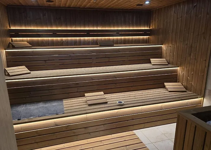 Leda 1-2 Aranypart דירה *